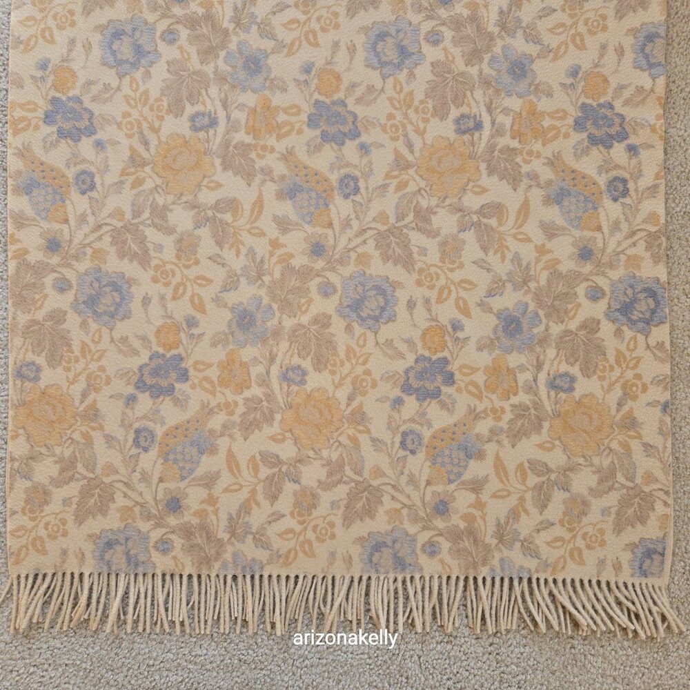 Loro Piana Cashmere Fringed Scarf Reversible Floral to Creme - Picture 15 of 17